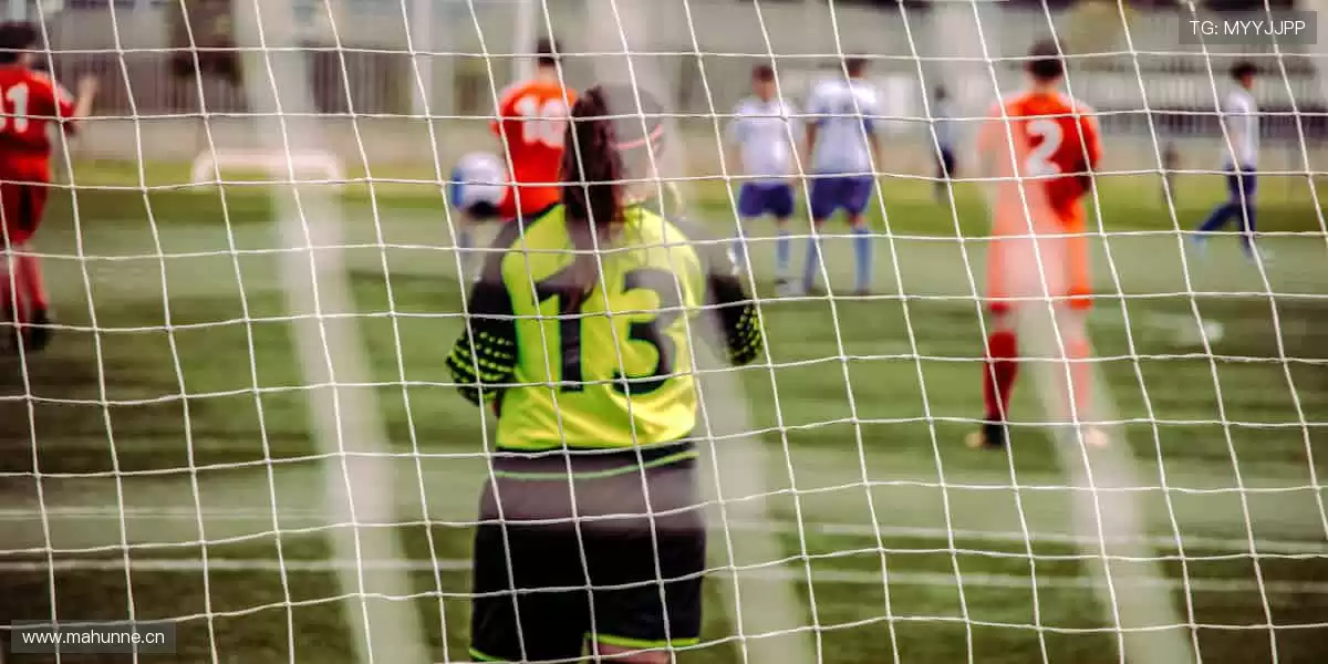 💻【直播平台】实时弹幕互动，你不是一个人在观赛！